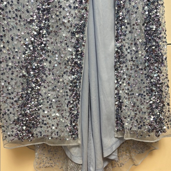 NWT | Mac Diggal 5619 Blue Embellished High Neck Cap Sleeve Gown Size 8 - Picture 6 of 12